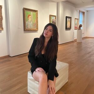 Meet your Posher, Valeria